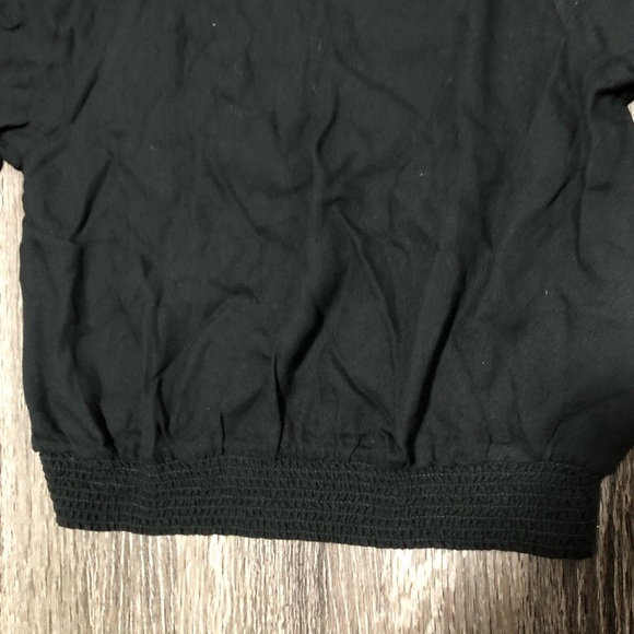H&M Kids Black Long-Sleeve Blouse with Smocked Hem, US 8-9Y - Picture 3 of 6